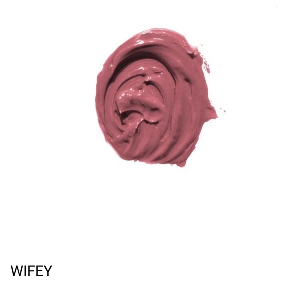 QVEEN MATTE LIQUID LIP SATIN - WIFEY - Picture 2 of 4
